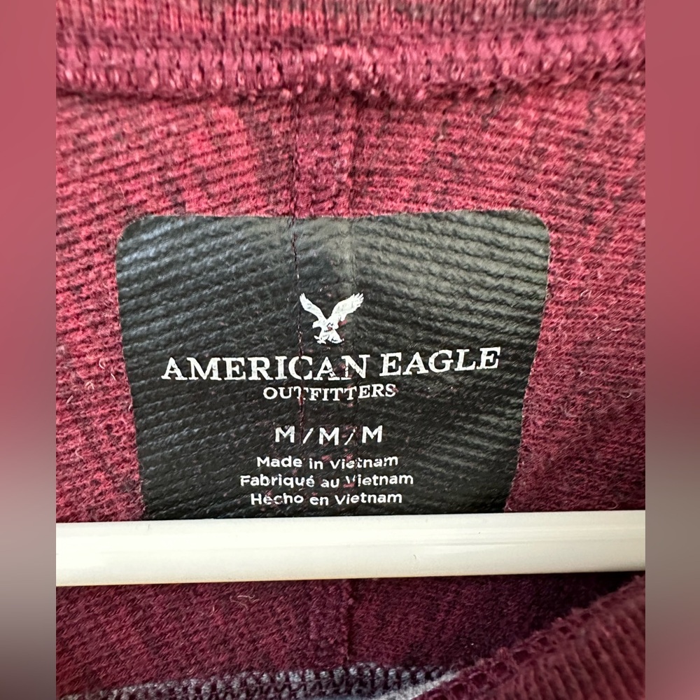 American Eagle Men’s Longsleeve - Picture 3 of 5